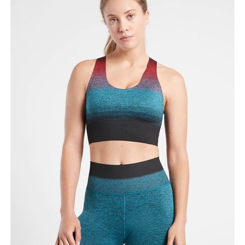 Athleta Relay Bra size medium m4